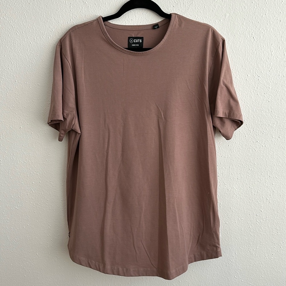 Cuts Curve Hem Tee Size XL